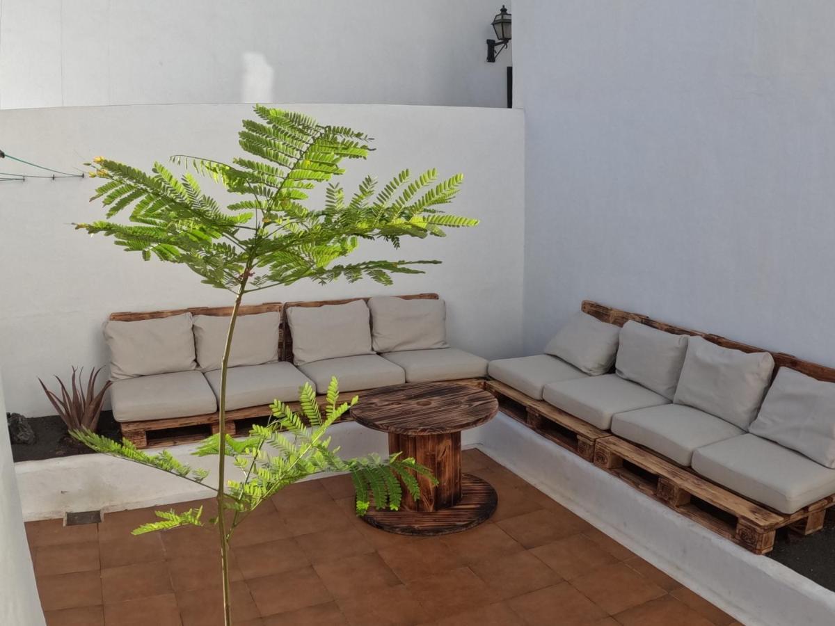 Cozy Waterman Beach House Costa Teguise Exterior photo
